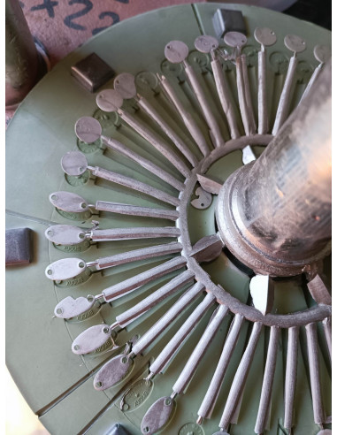 Porte clés en étain 10ans - 1 médaille...