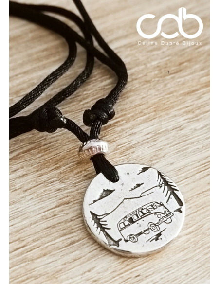 Collier van life
