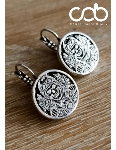 Boucles d'oreilles tête de mort et roses