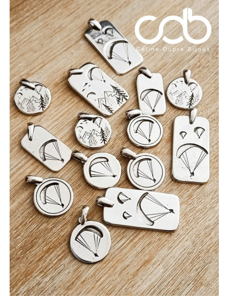 Pendentif parapente avec montagne et forêt - Rond avec cercle - ø20mm