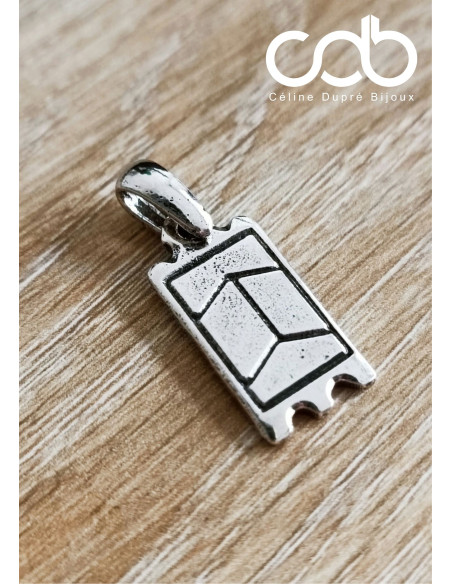 Petit pendentif 10x20mm
