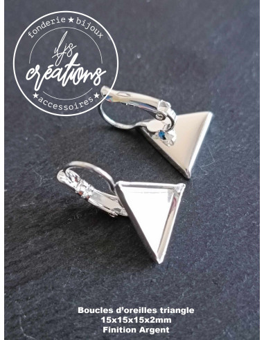 Boucles d'oreilles triangle 15x15x15x2mm