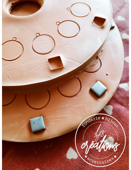 Pendentif cercle /cadre rond ø25x2mm avec bélière en étain brut