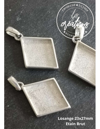 Losange en étain brut