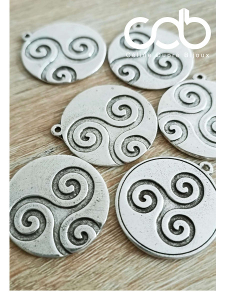 Porte clés - Triskell (dessin avec cercle) - en étain - ø30mm