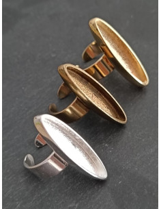 bague ovale long avec anneau TM lisse