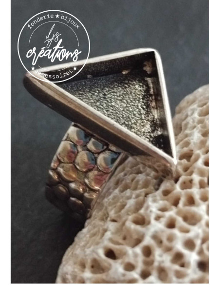 Bague finition argent antique