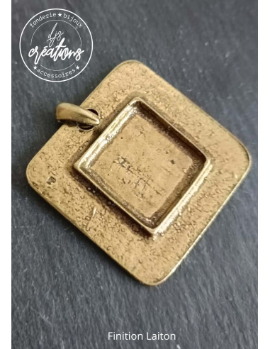 Pendentif carré 37x37mm avec cuvette 19x19x1mm...